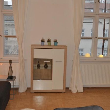 Wunderschone Altbauwohnung In Zentraler Lage Wien Exterior foto