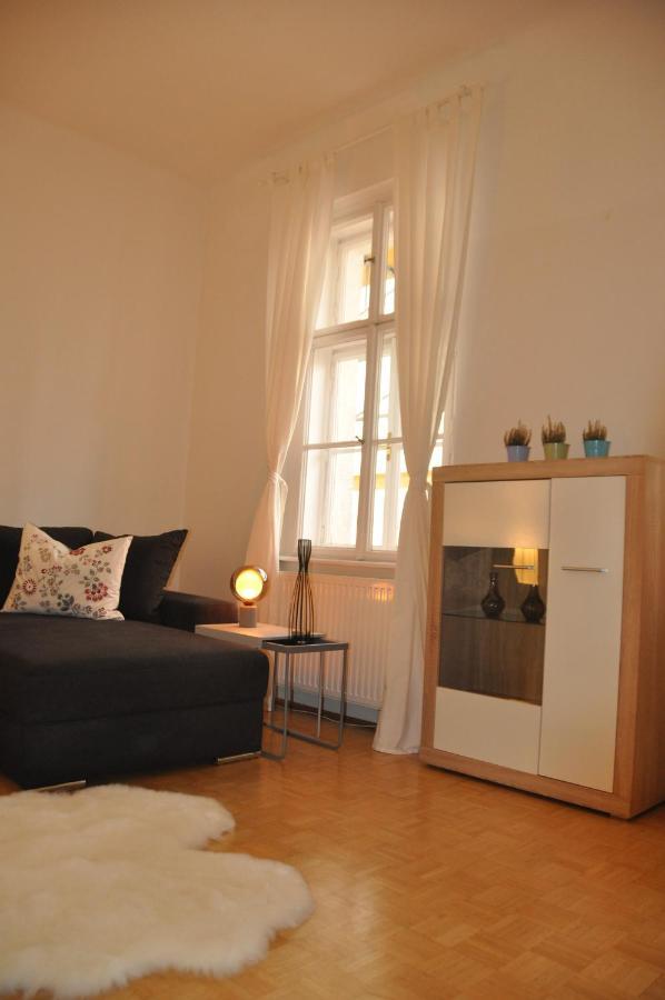 Wunderschone Altbauwohnung In Zentraler Lage Wien Exterior foto