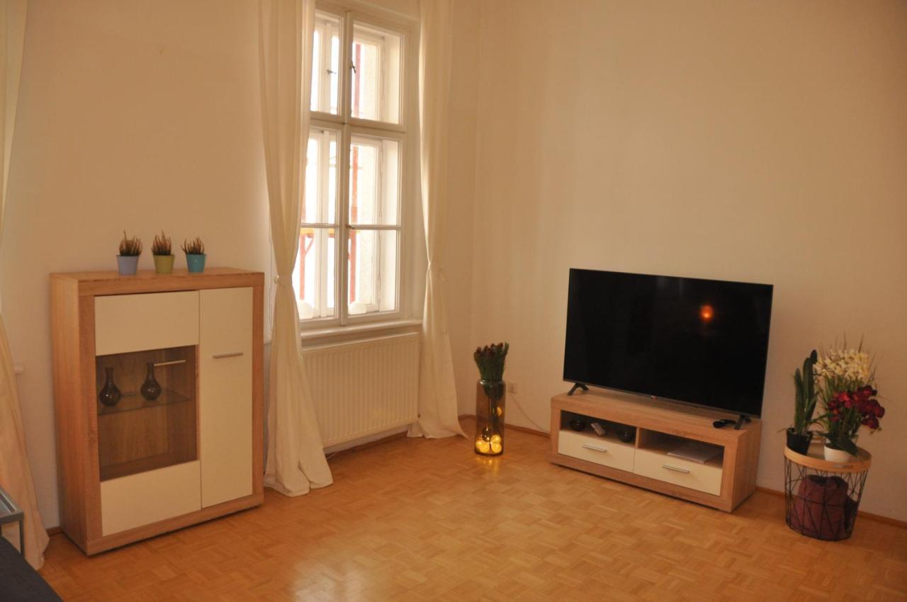 Wunderschone Altbauwohnung In Zentraler Lage Wien Exterior foto